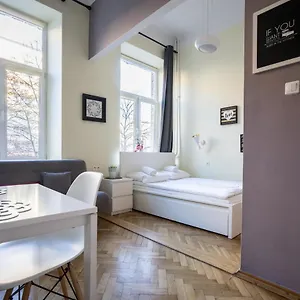 elegant-apartment-kopernika.warsawhotelspoland.com/